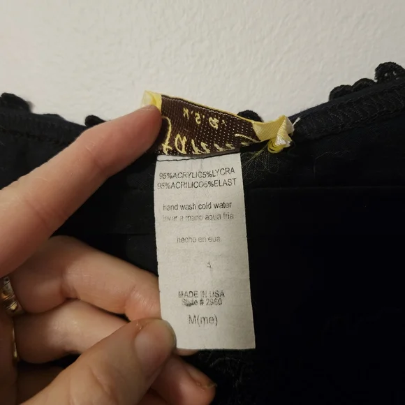 Vintage Black Embroidered Lace Top - Picture 4 of 6